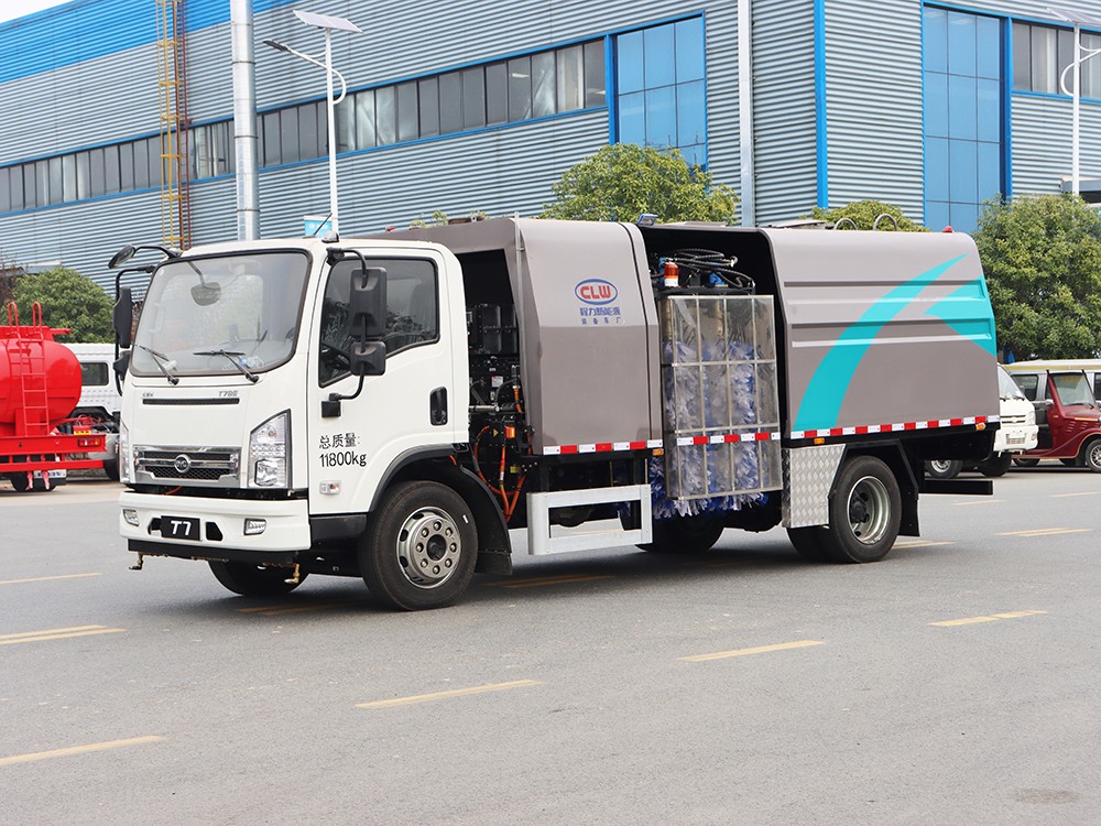 Fence Cleaning Truck