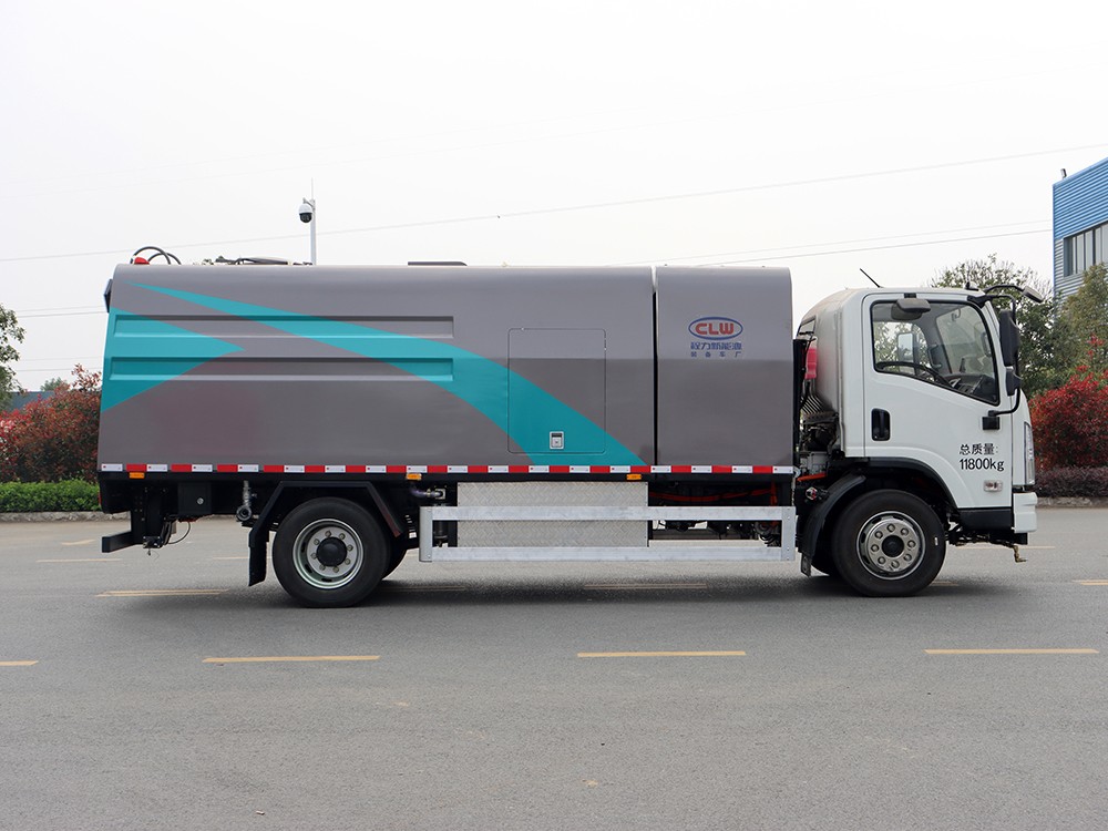 road cleaning truck