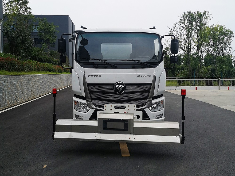 Cleaning Truck