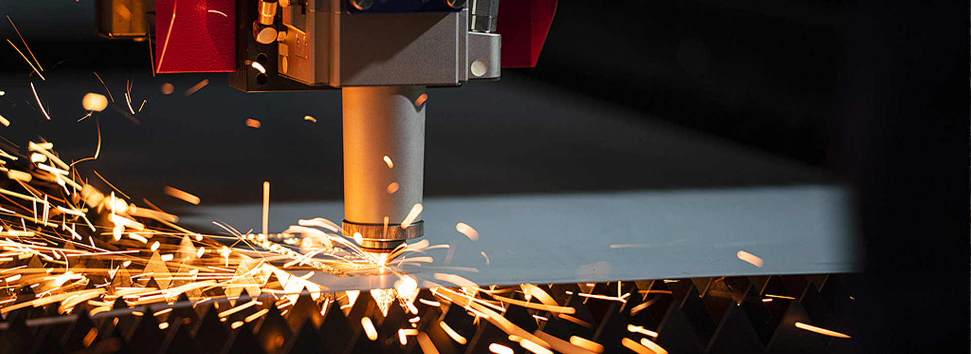 Laser cutting machine