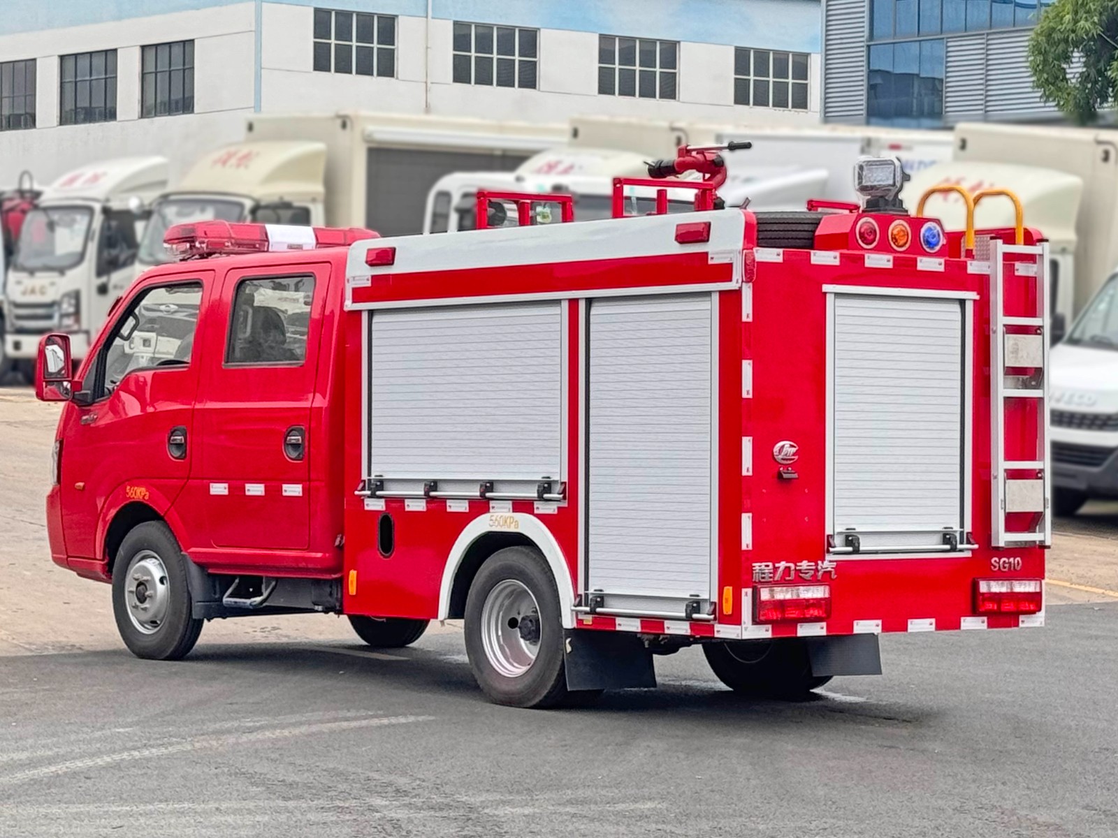 Dongfeng water tank fire engine