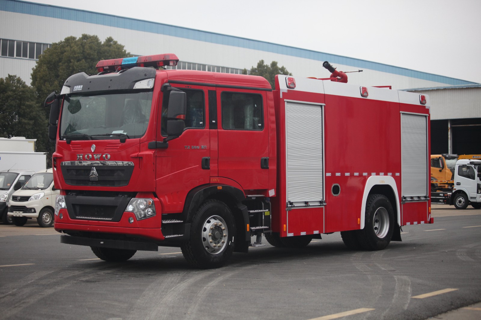 HOWO 8 ton 4*2 Foam Fire Engine Truck