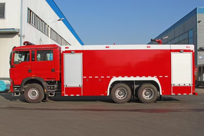 4*2 water tank fire engine