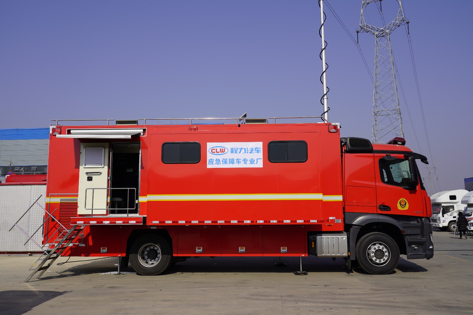 4*4 Communication and Command Fire Engine
