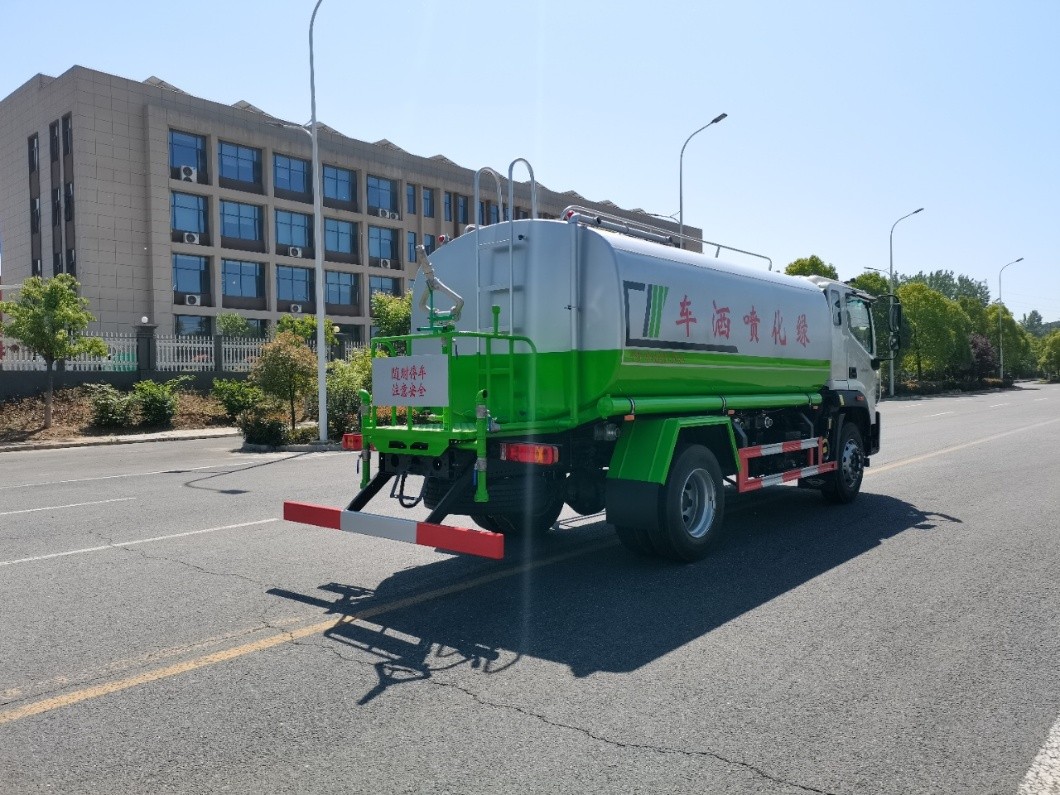 FOTON 4x2 12m³ spraying truck