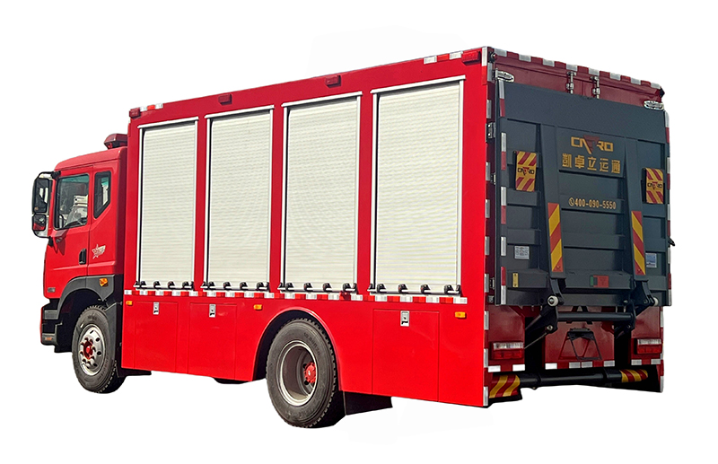 Dongfeng Equipment transport vehicle