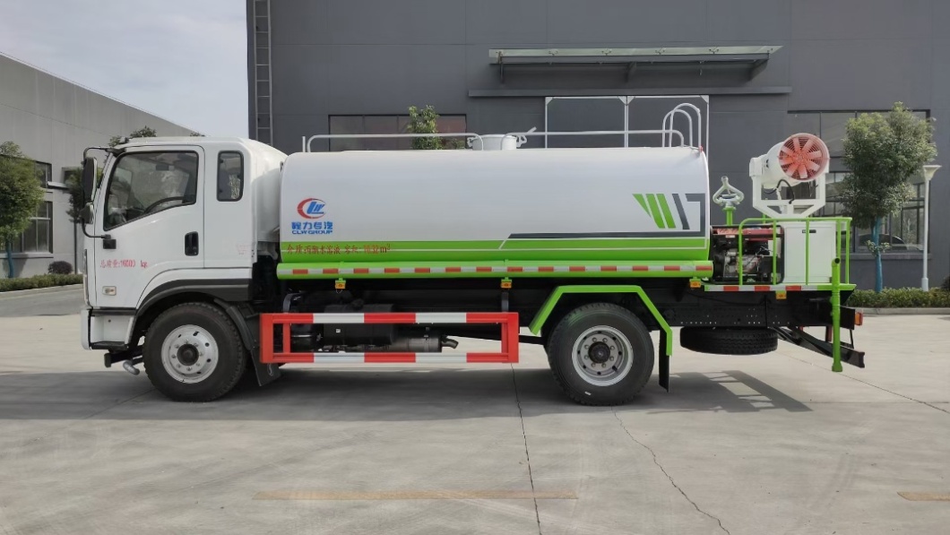 JIEFANG 14m³ spraying truck