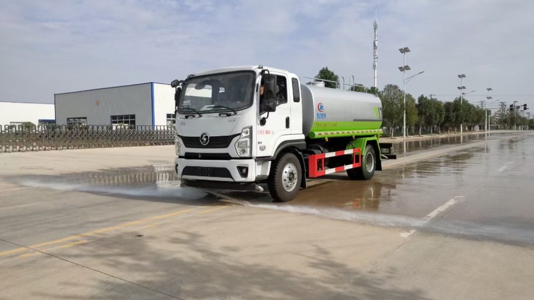JIEFANG spraying truck