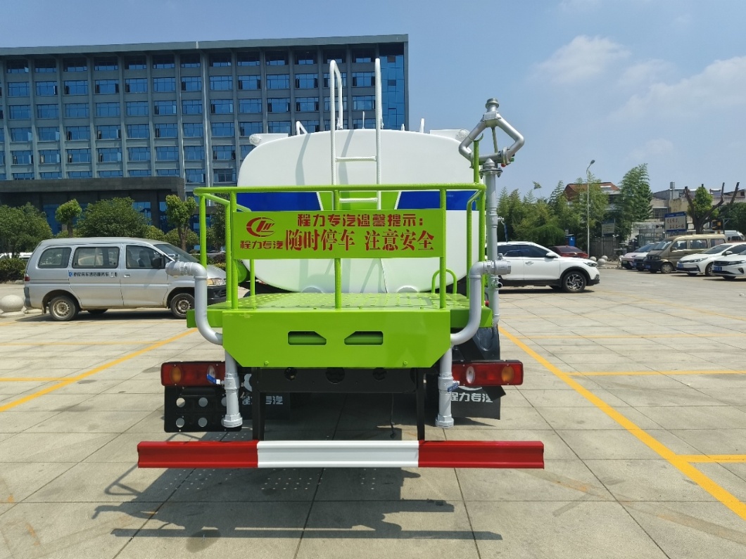 DONGFENG spraying truck