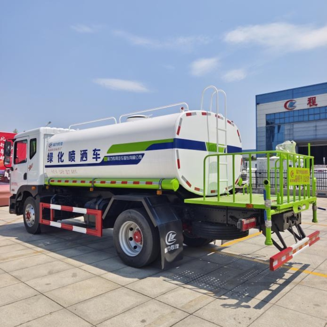 14 cubic meter Dongfeng D9 sprinkler truck for construction site