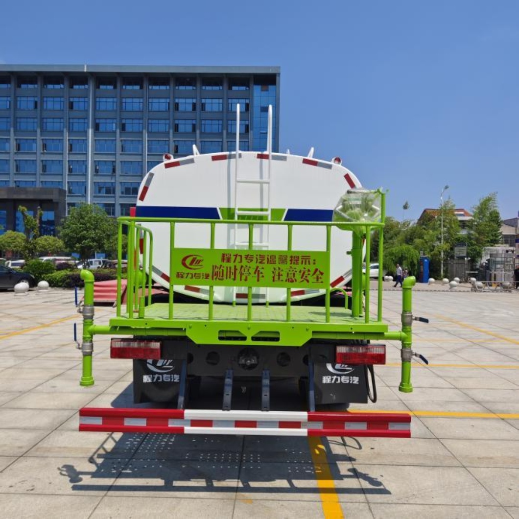 DONGFENG D9 spraying truck