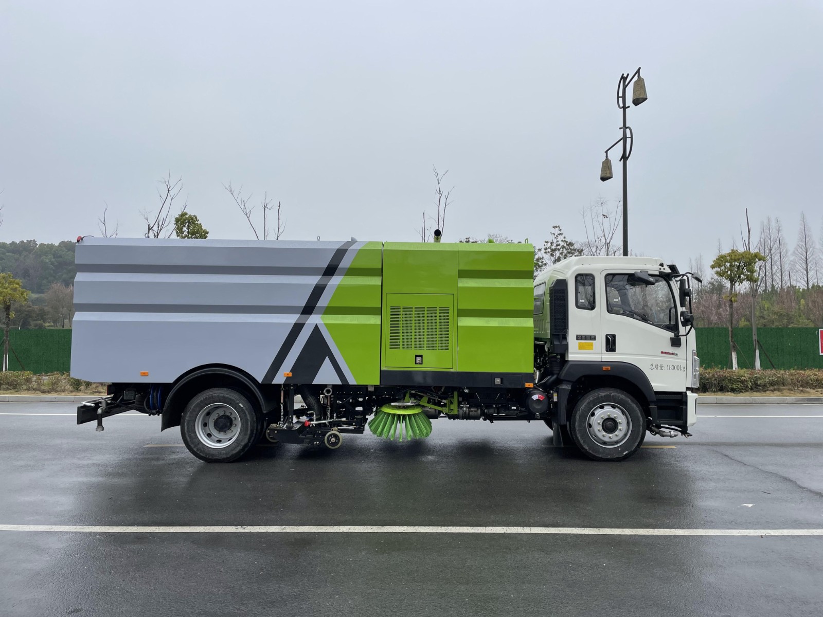 cleaning vehicle