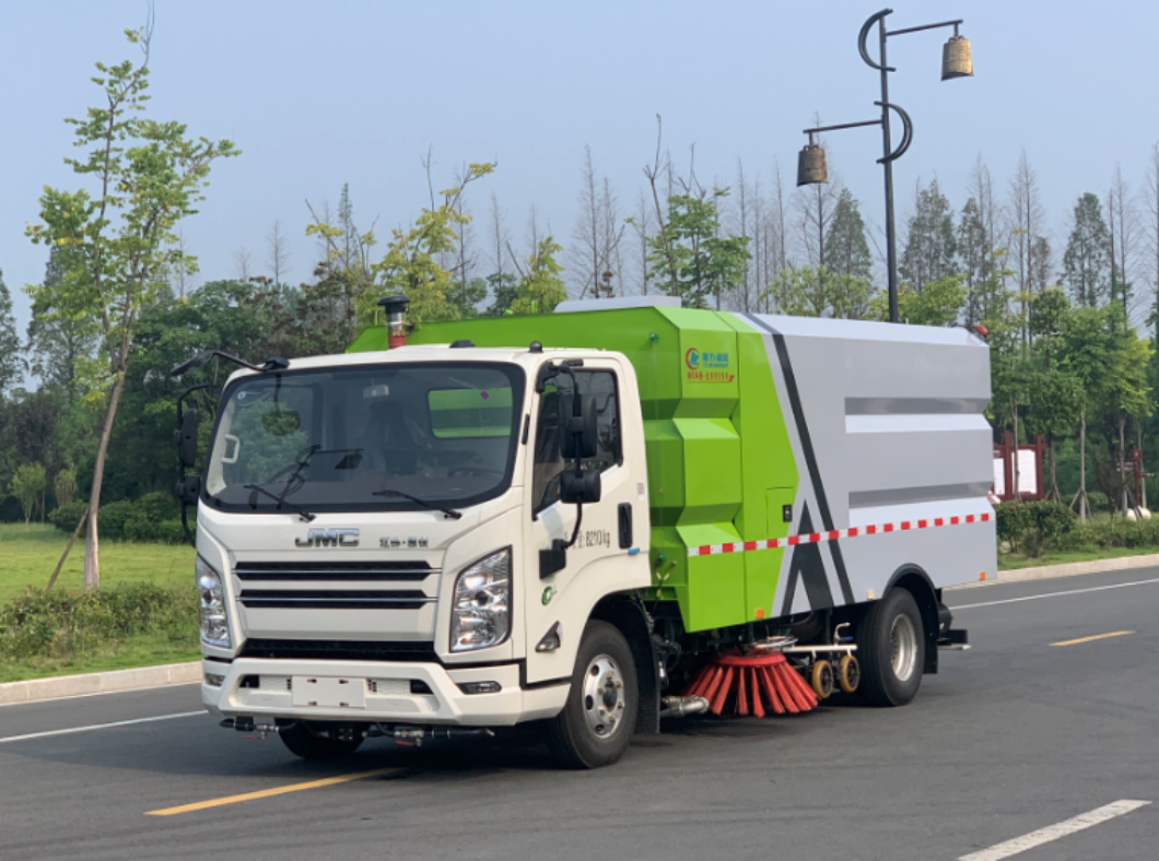 JMC 4×2 cleaning vehicle