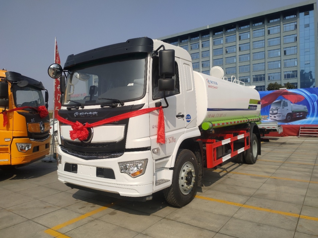 water sprinkler truck