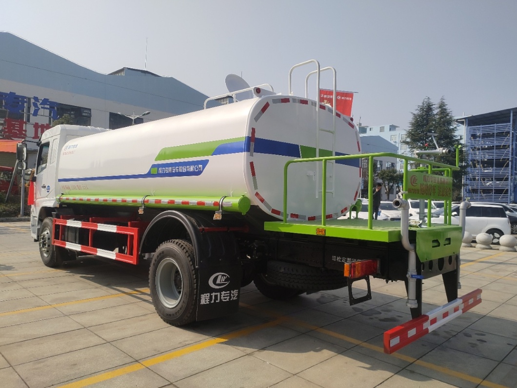 water sprinkler truck