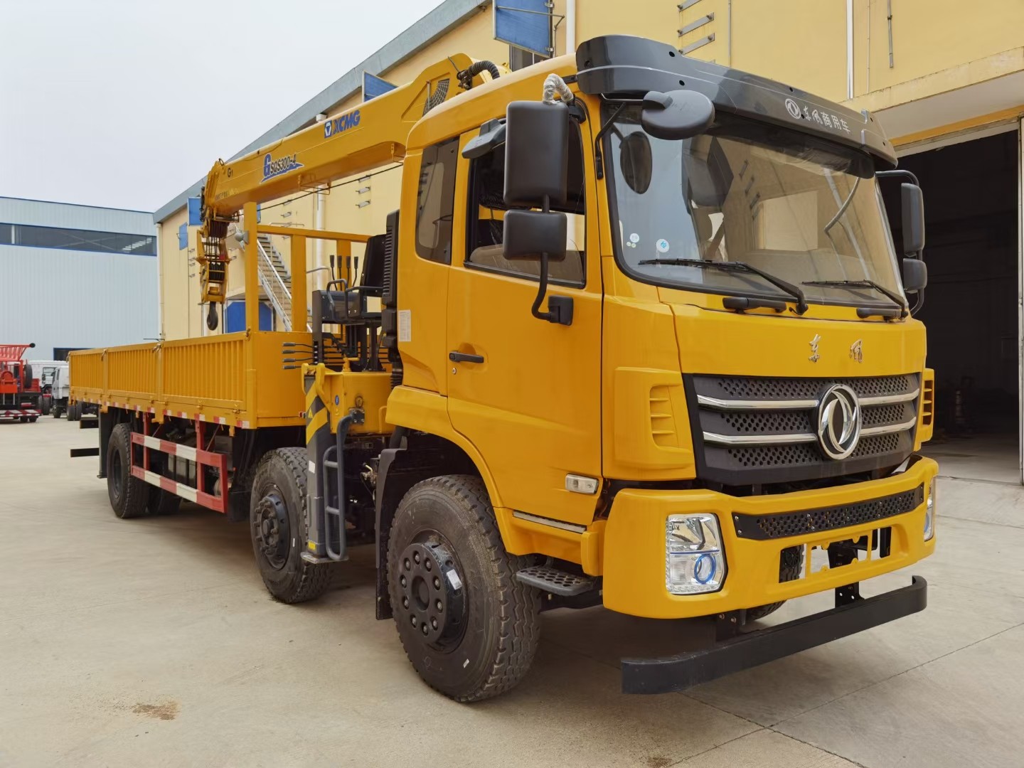 Mobile truck crane