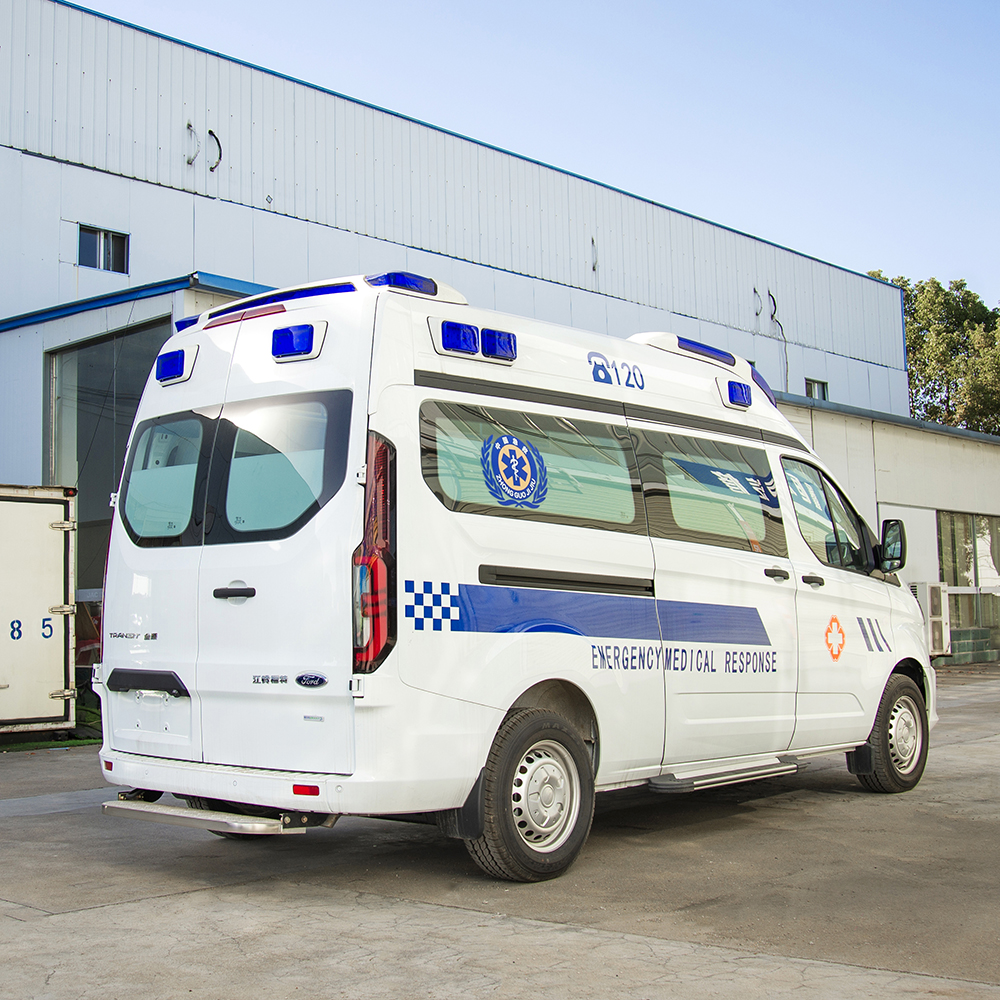 Ford Transit V362 Mentőautó