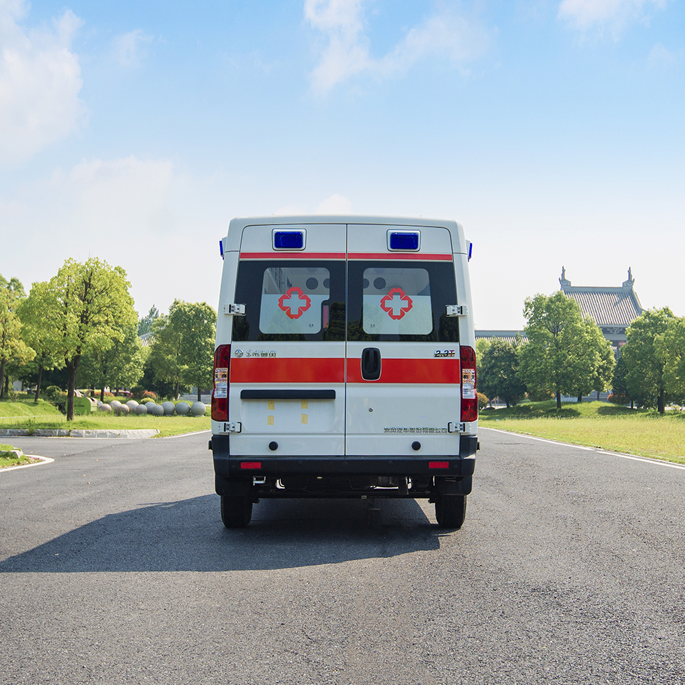 Dongfeng Yufeng Critical Care Ambulance