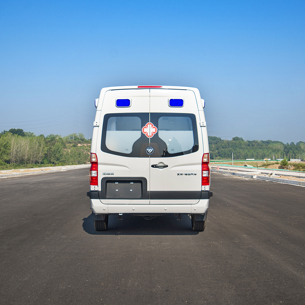 Foton Tuyano hosszútengelyes intenzív osztályos mentőautó