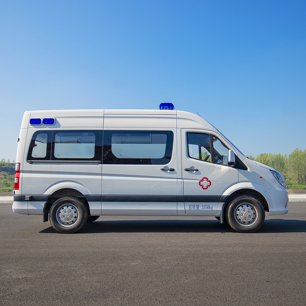 Foton Tuyano hosszútengelyes intenzív osztályos mentőautó