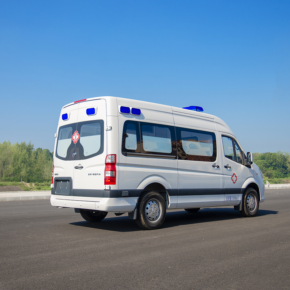 Foton Tuyano hosszútengelyes intenzív osztályos mentőautó