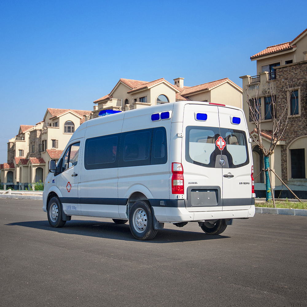 Foton Tuyano hosszútengelyes intenzív osztályos mentőautó