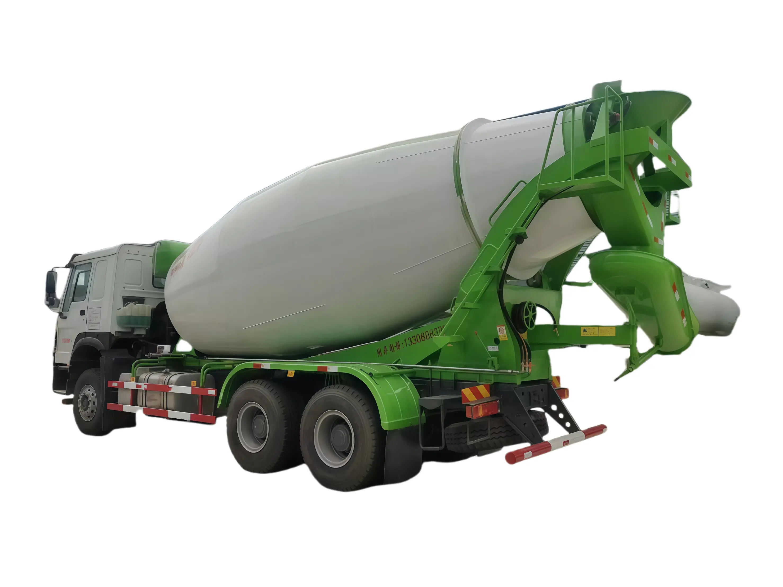 SINOTRUK betonkeverő teherautó 8x2