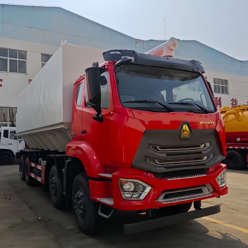 feed truck