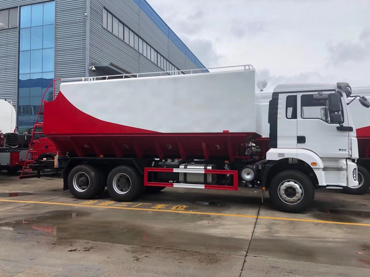 feed truck for sale