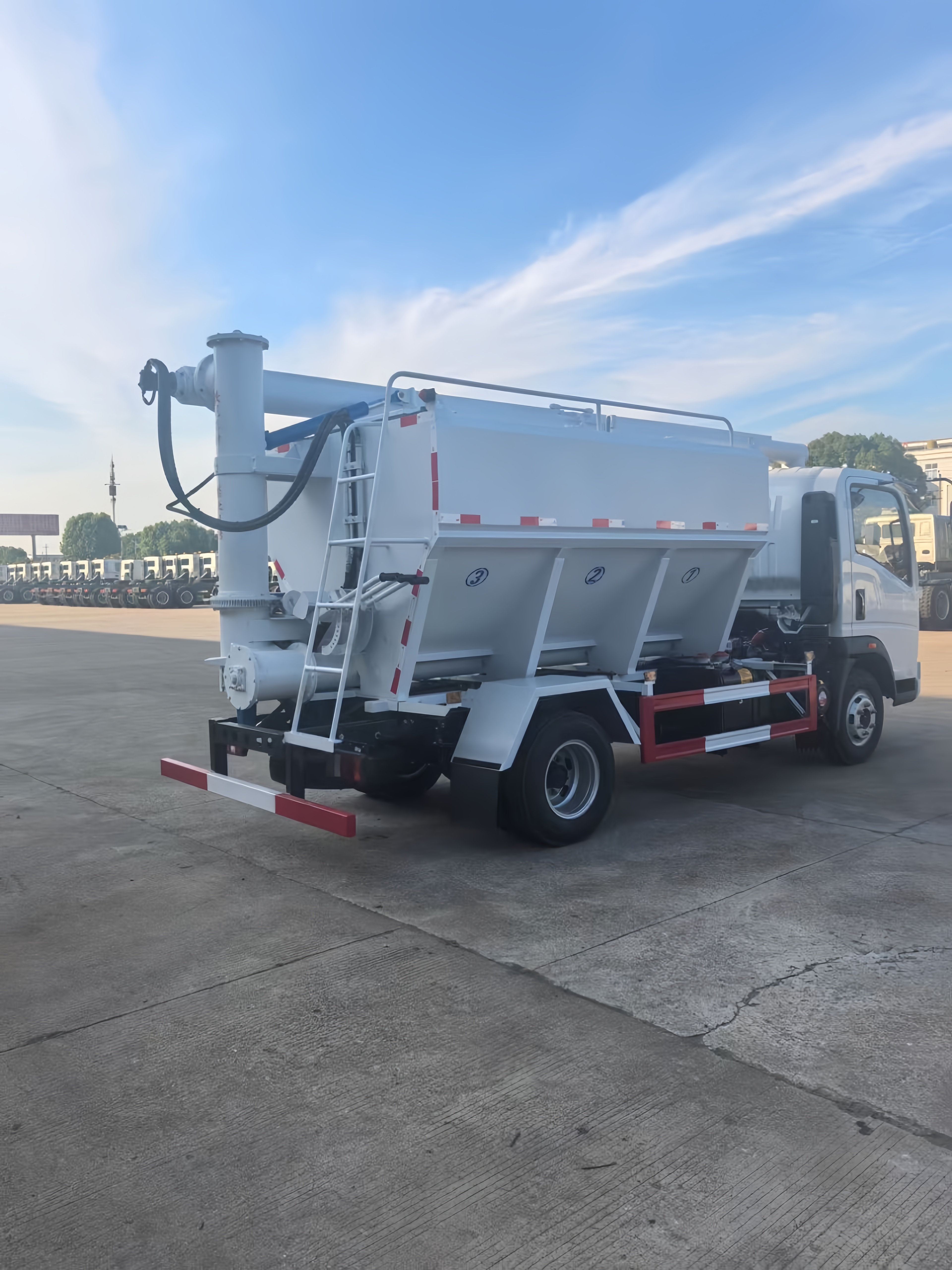 bulk feed delivery semitrailer