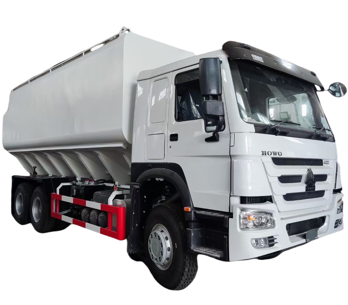 32CBM 15Tons HOWO bulk feed transport trucks for sale