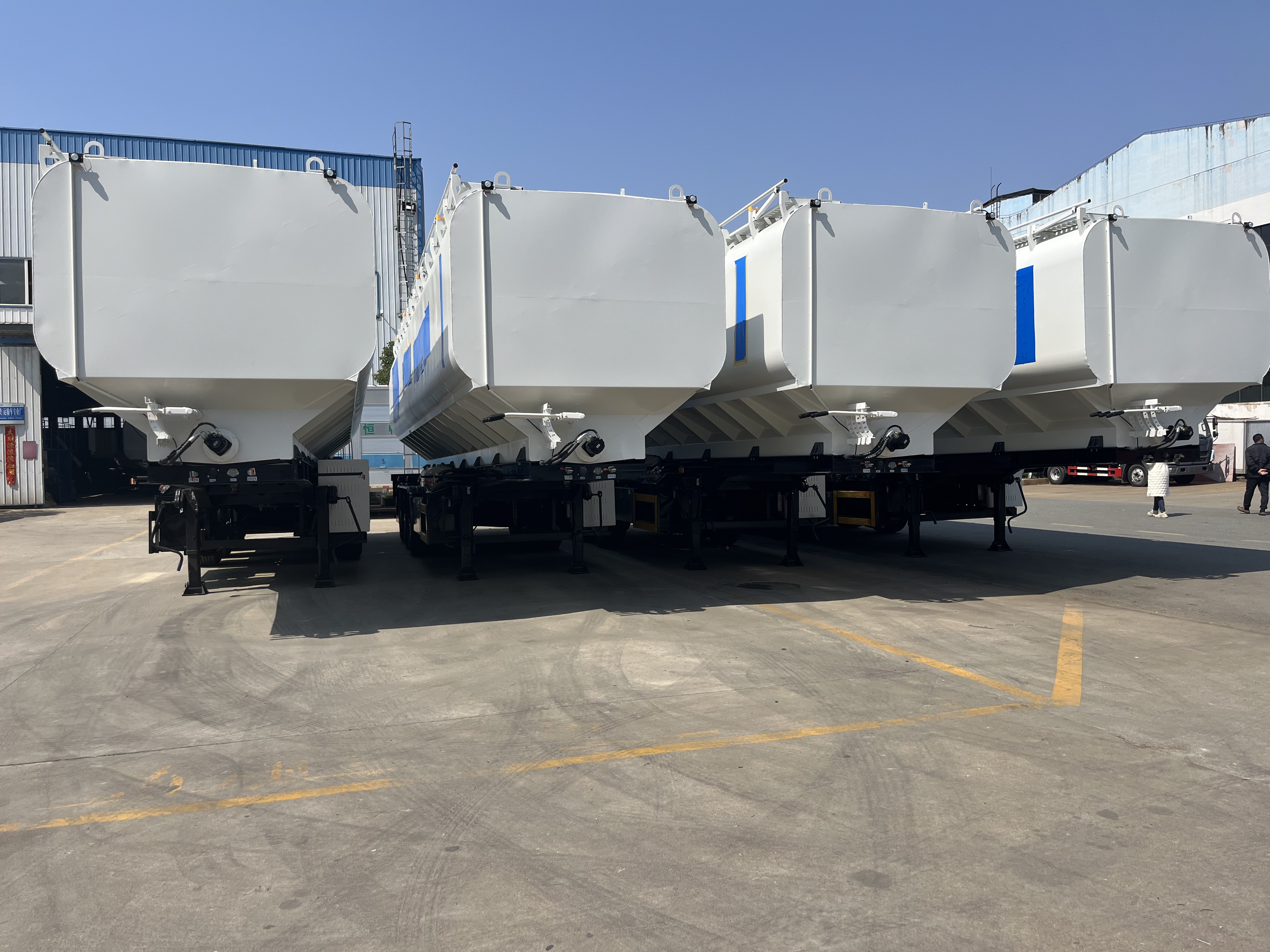 bulk feed semitrailer