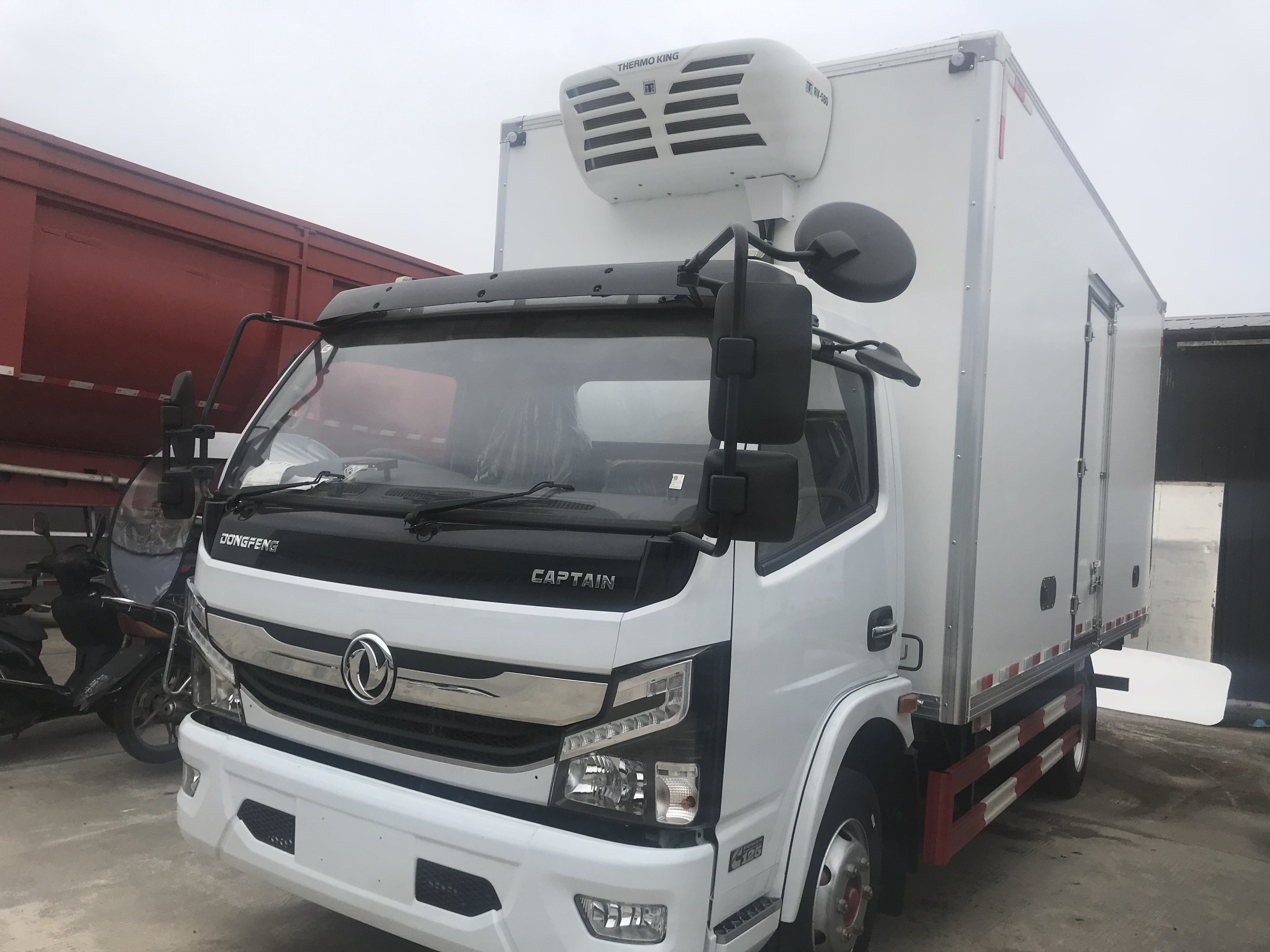 5 ton refrigerated truck