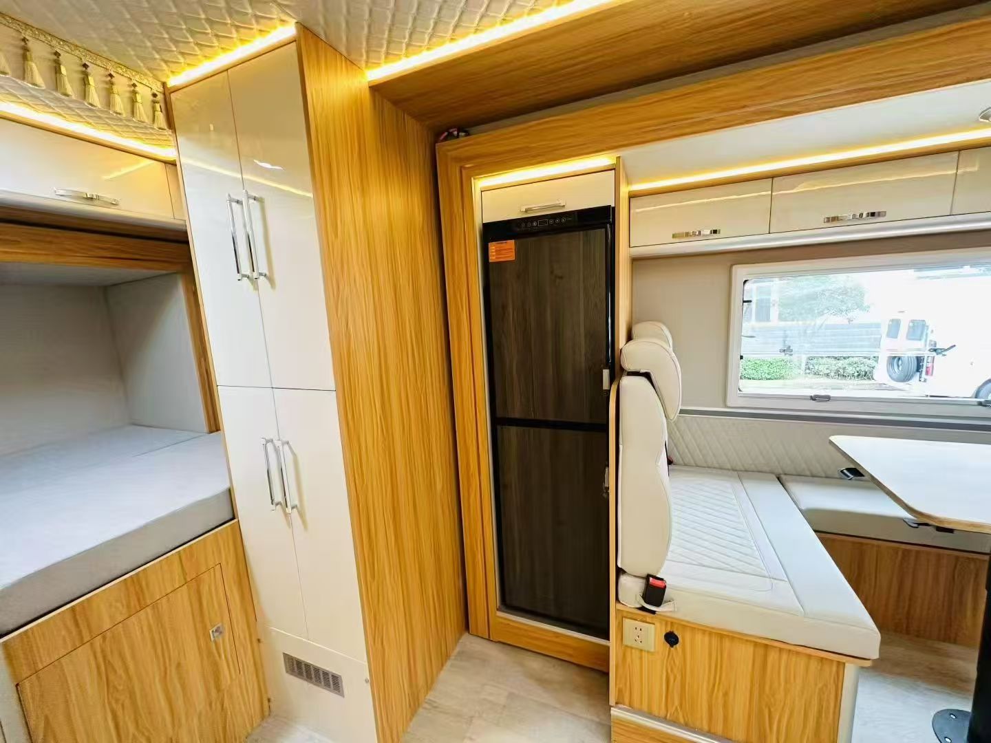 RV for sale-selling a motorhom