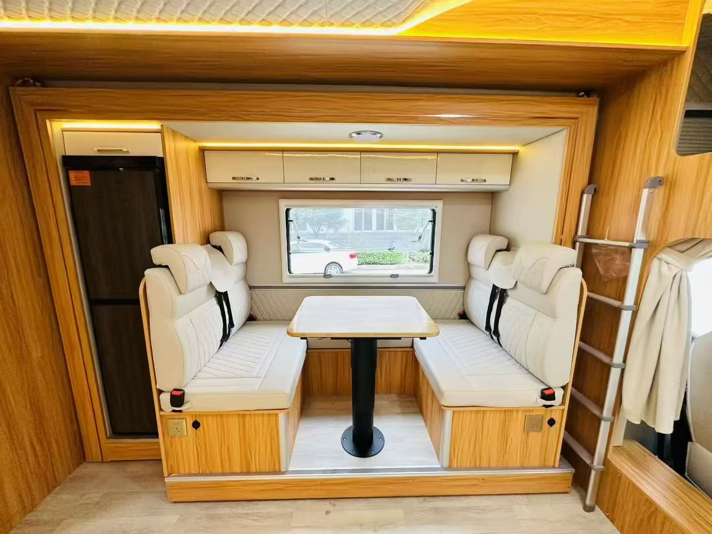 RV for sale-selling a motorhom