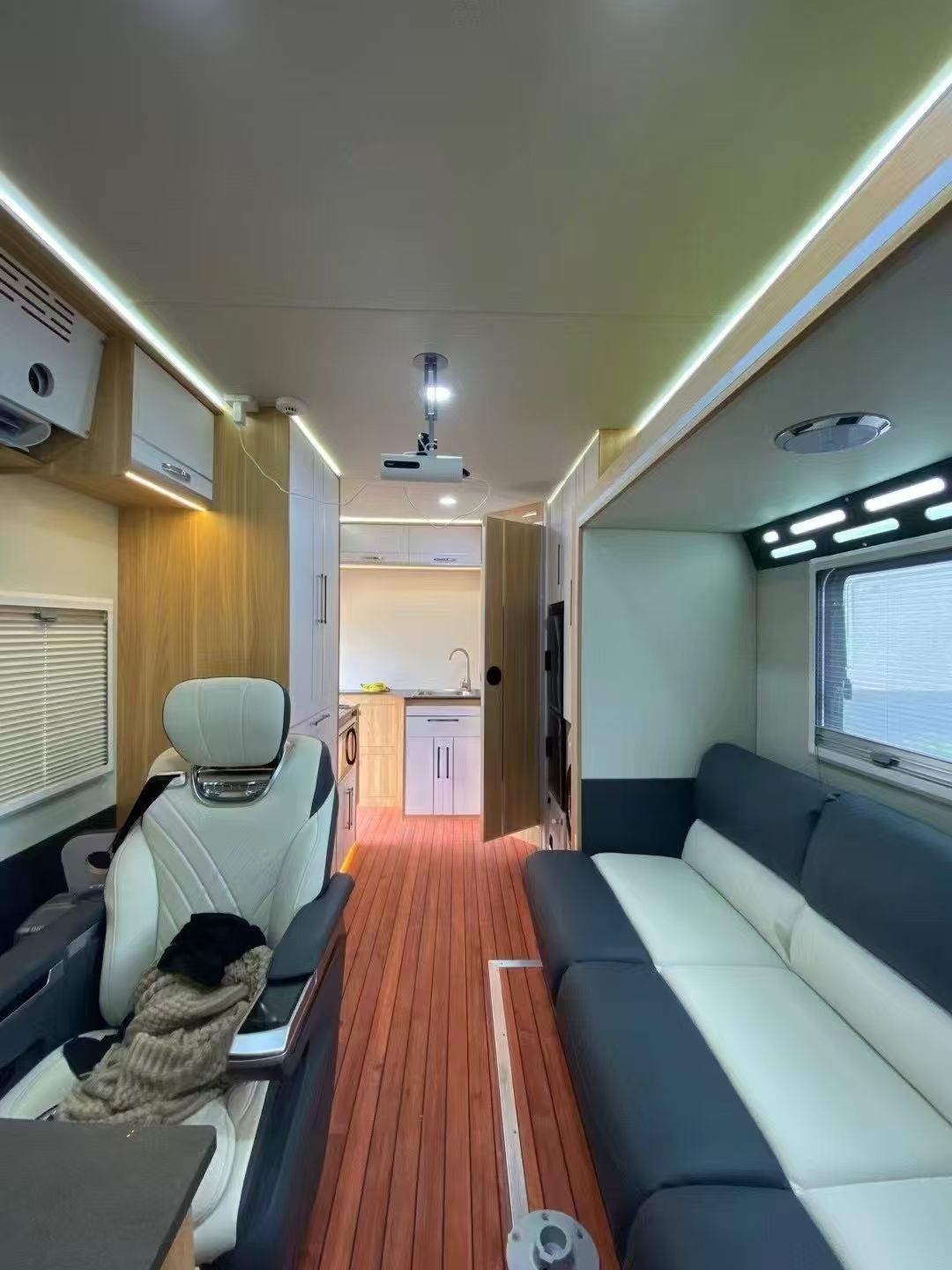 Diesel automatic transmission RV for sale-off road motorhome