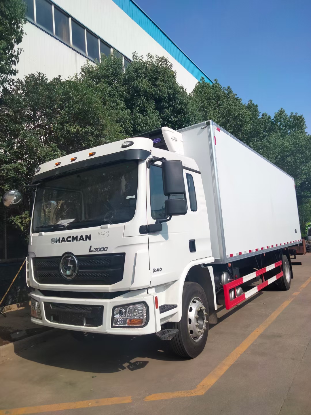 15tons shacman refrigerated van truck for sale