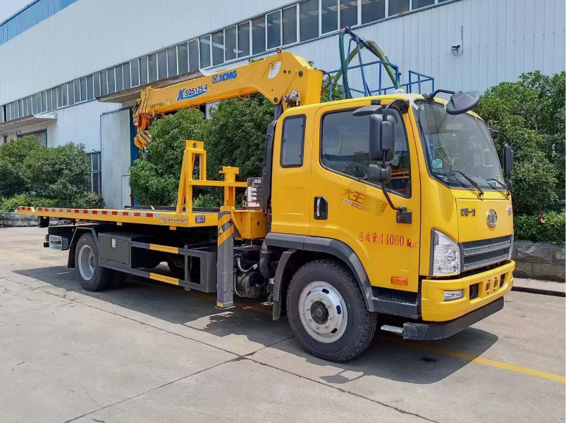 Clearance vehicle with crane for sale-2-in-1 obstacle clearing vehicle