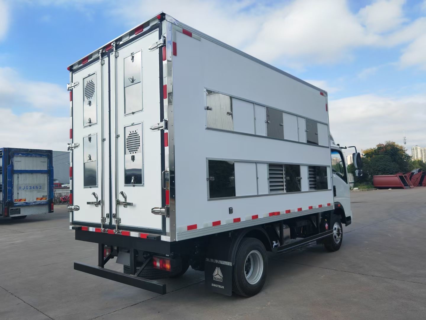 babychicks van truck