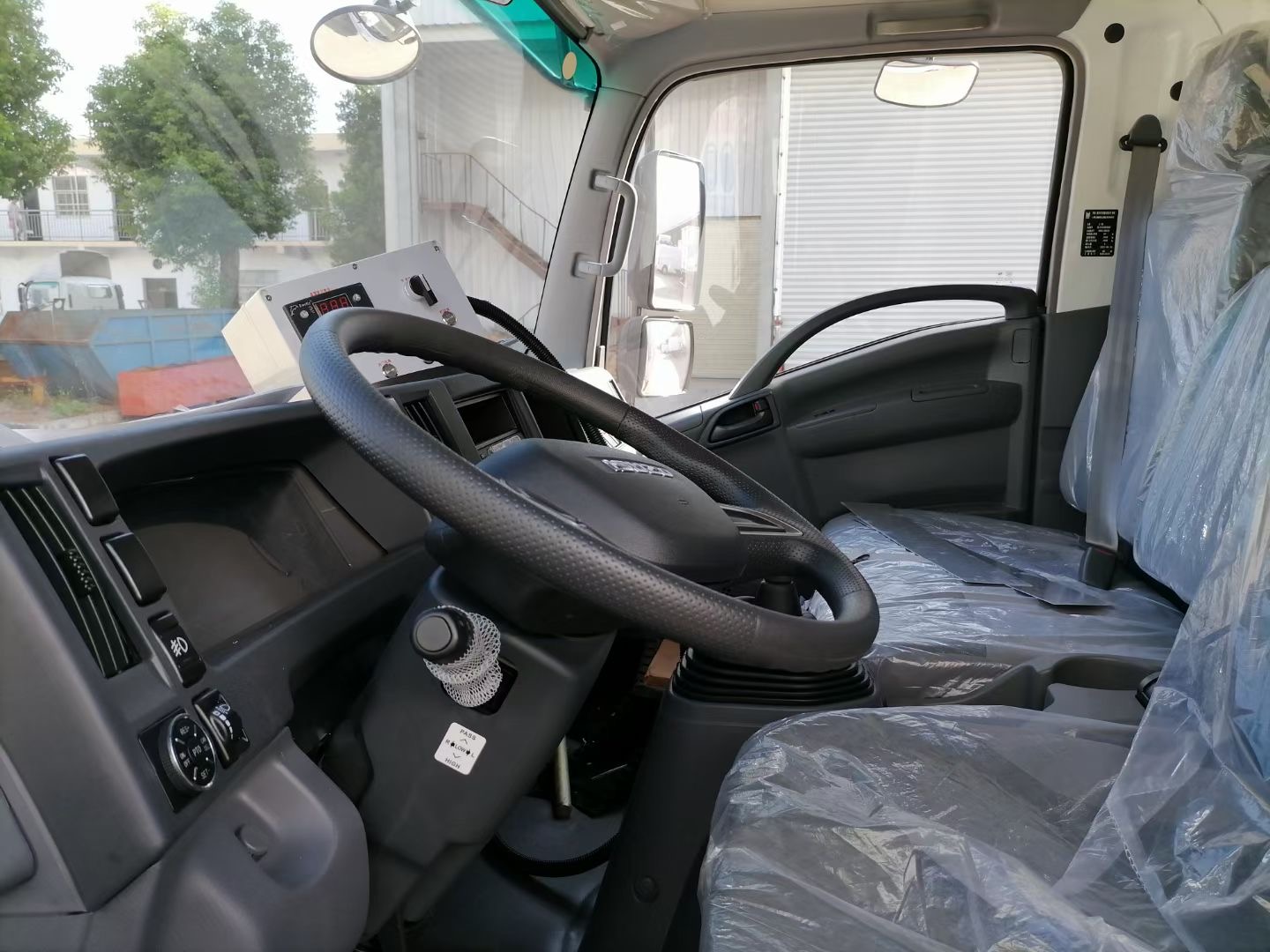 day old chicks truck