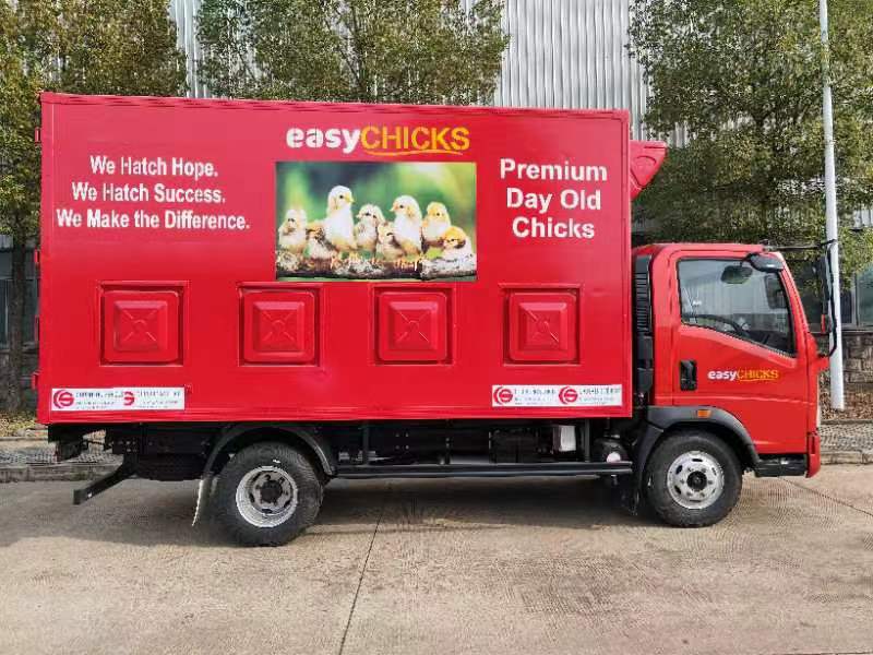 30000 capacity SINOTRUK HOWO Poultry day old broilers transported truck