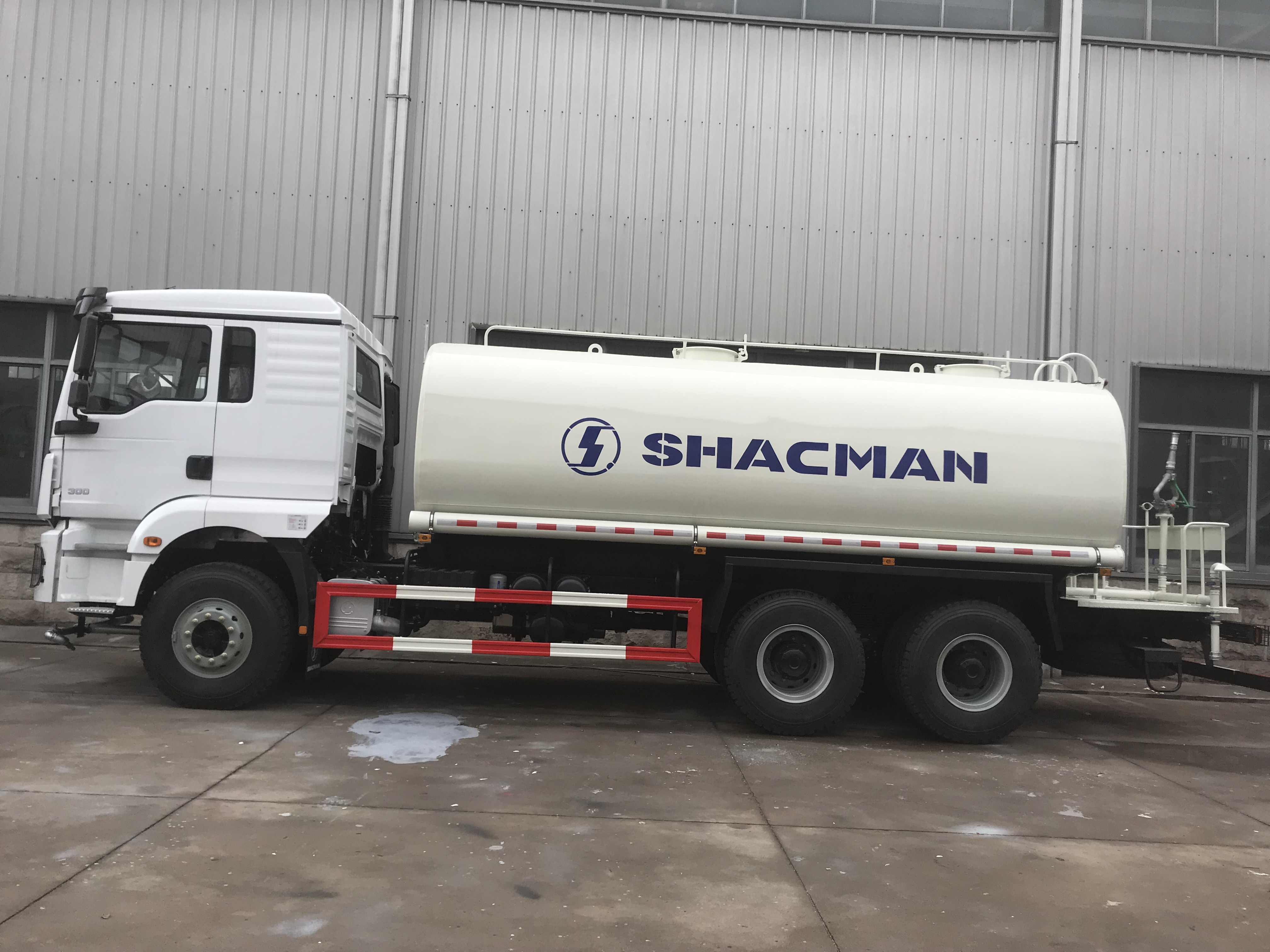 water tanker truck