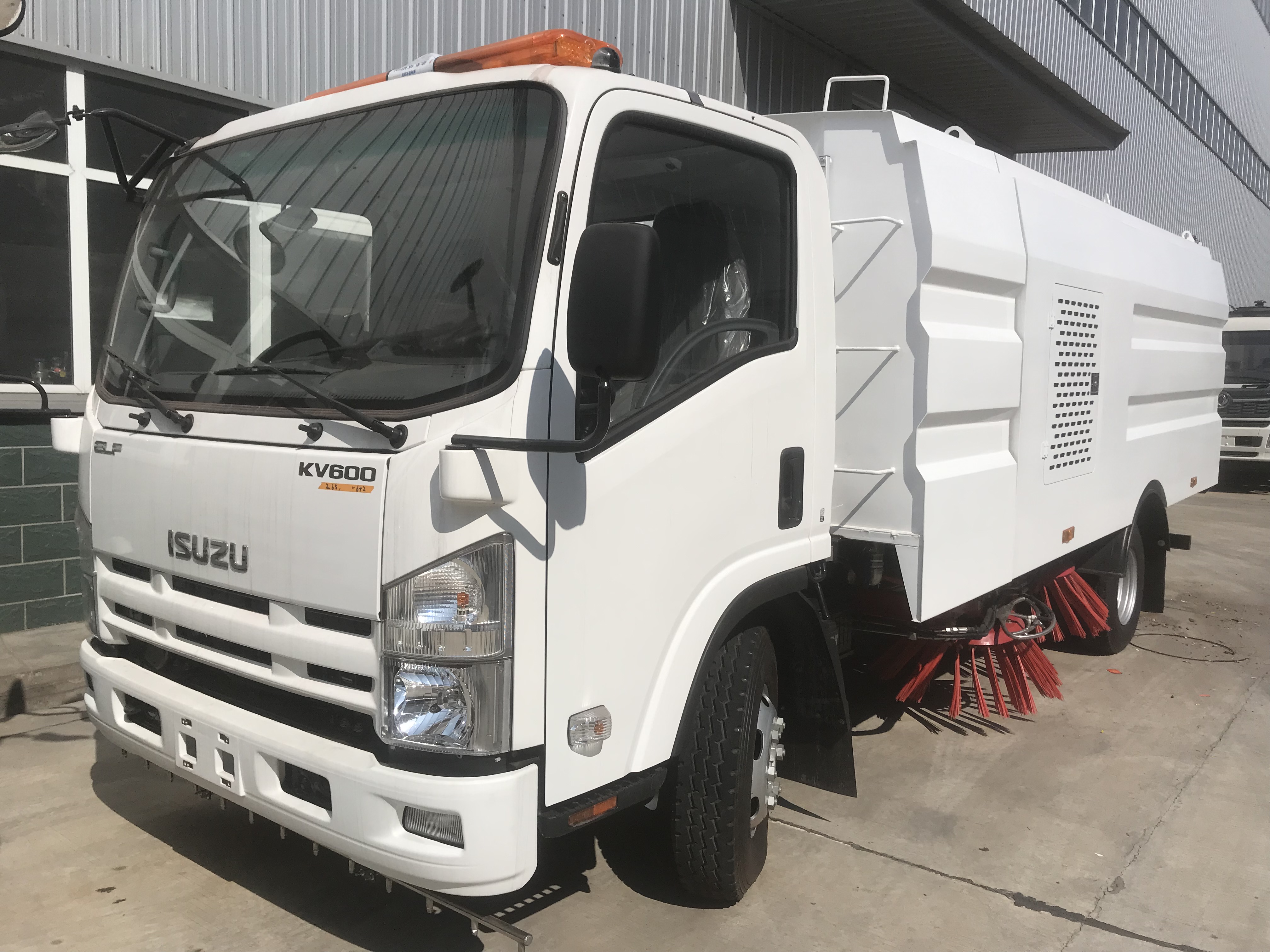 road sweeper truck