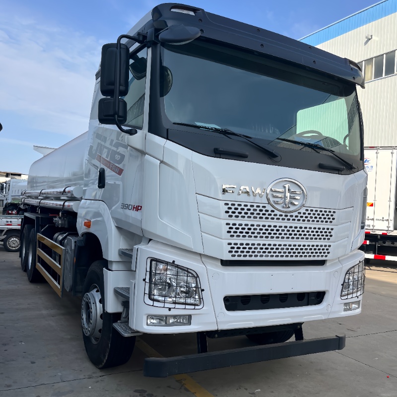 good price 20cbm 24cbm FAW water sprinkling truck for sale