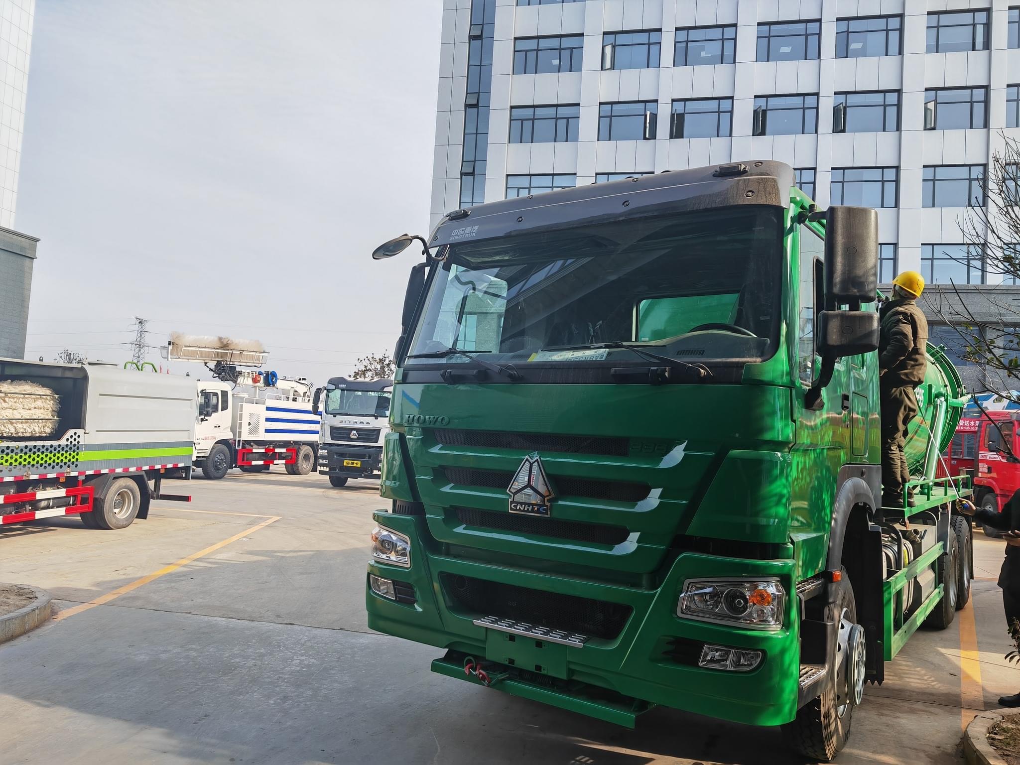 vacuum tank truck