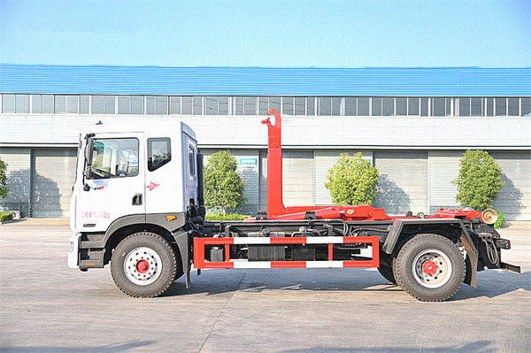 Camion à ordures Dongfeng 153, camion à ordures à bras articulé de 15 tonnes
