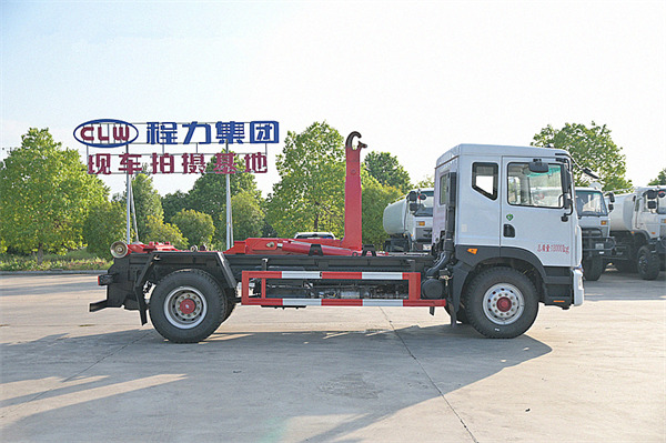 Camion à ordures Dongfeng 153, camion à ordures à bras articulé de 15 tonnes