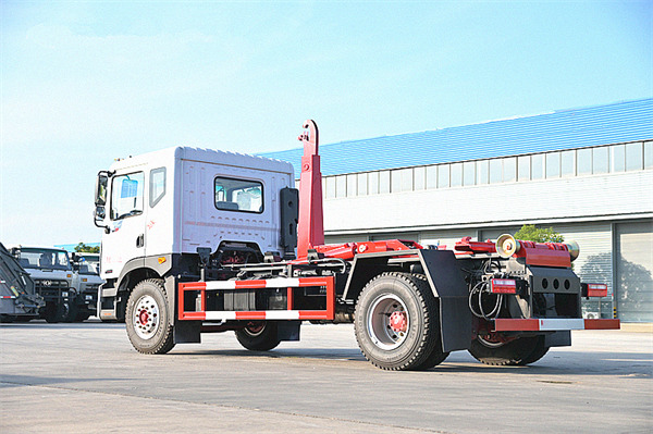 Camion à ordures Dongfeng 153, camion à ordures à bras articulé de 15 tonnes