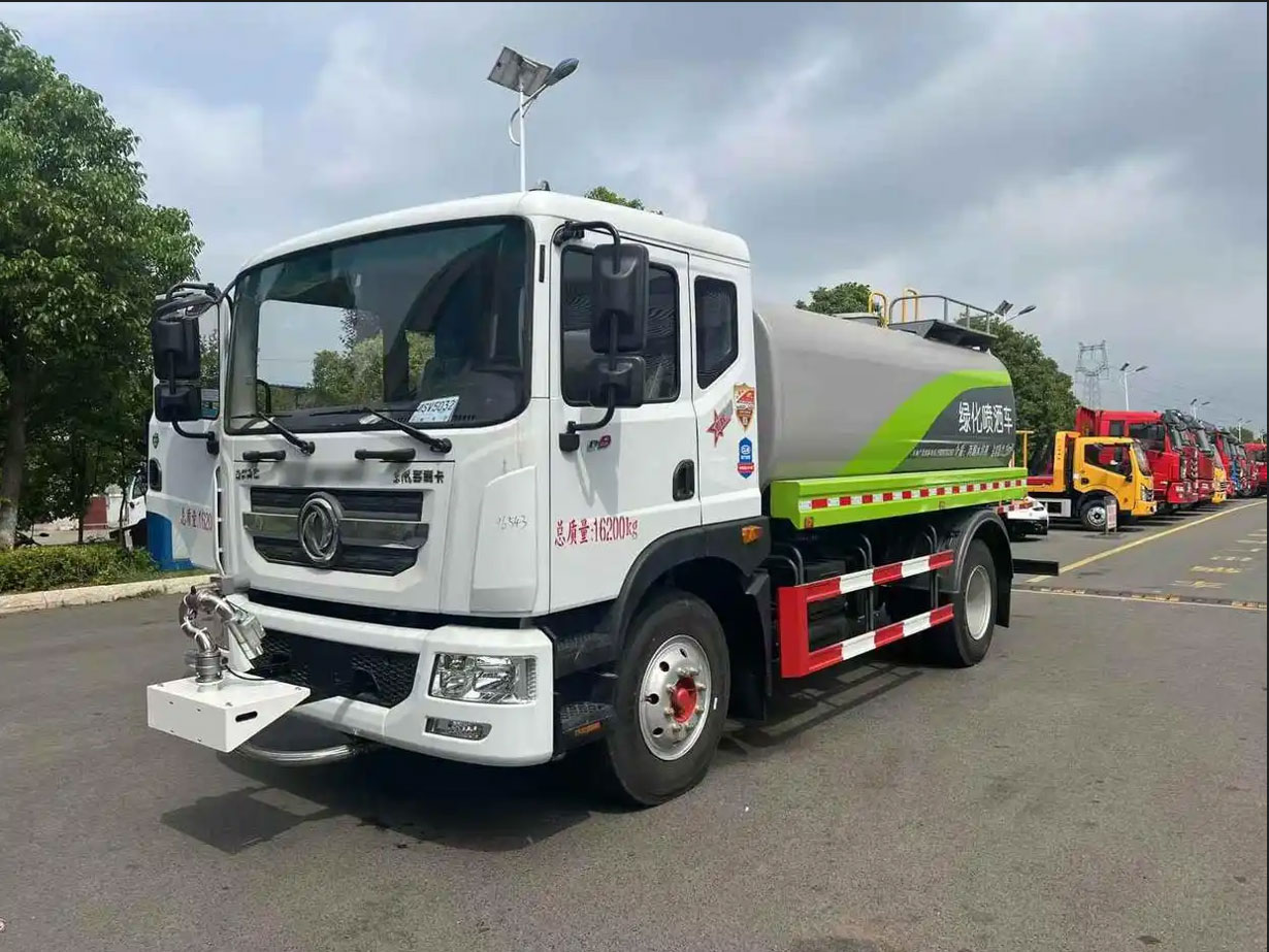 Greening spray truck