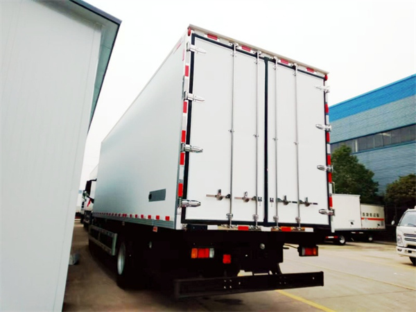 ISUZU GIGA truck refrigeration meat refrigerator truck refrigerated ice cream truck 6.8M
